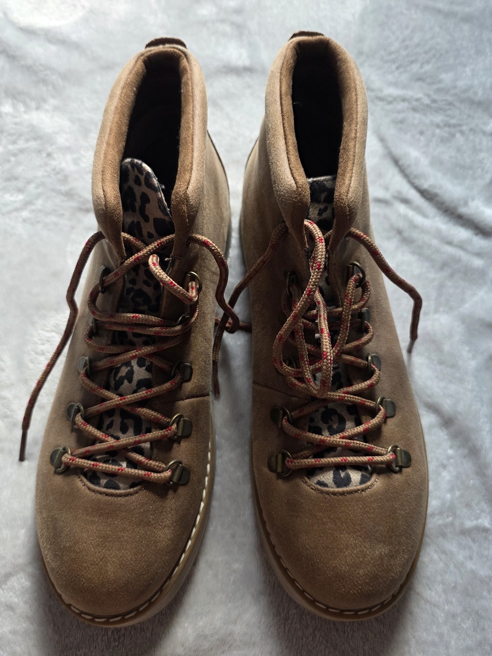 Skechers Women’s Brown Suede Lace-Up Hiker Boots Like New